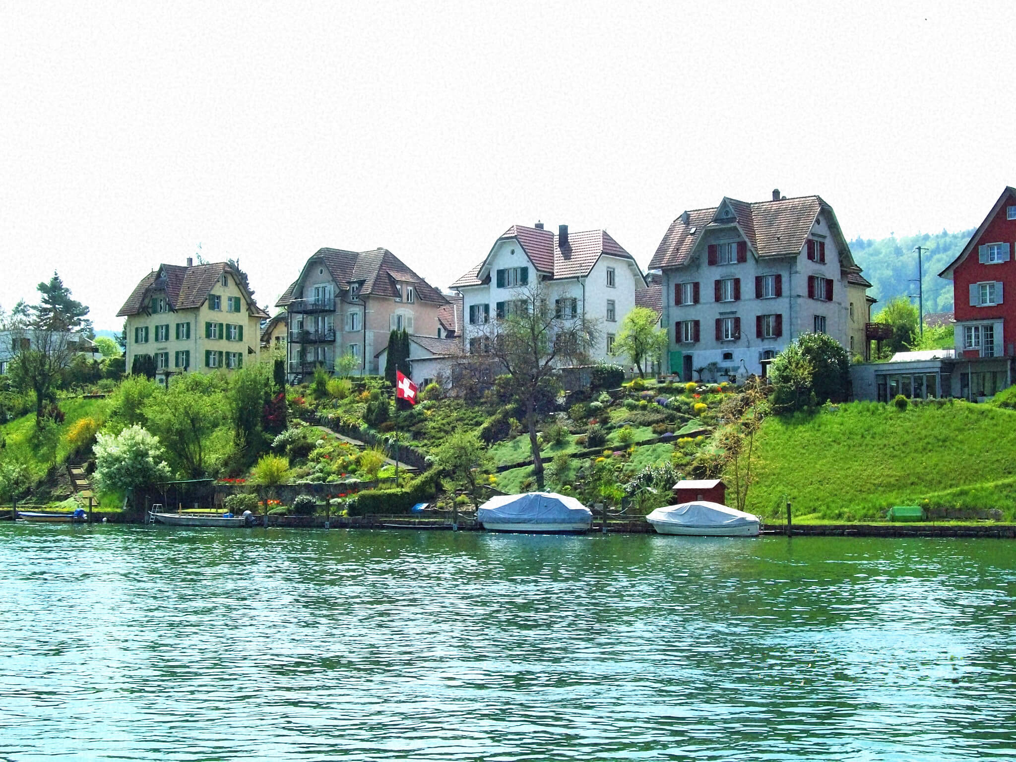 Lindli Houses on the River